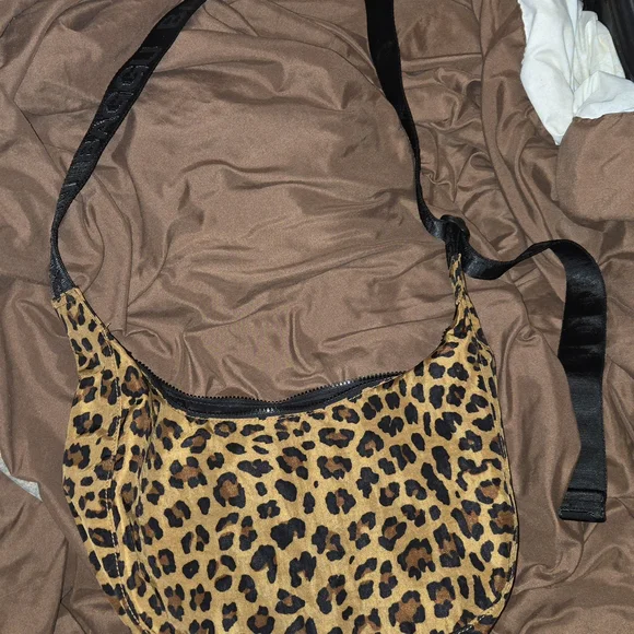 Leopard Print Shoulder Bag - Picture 2 of 3